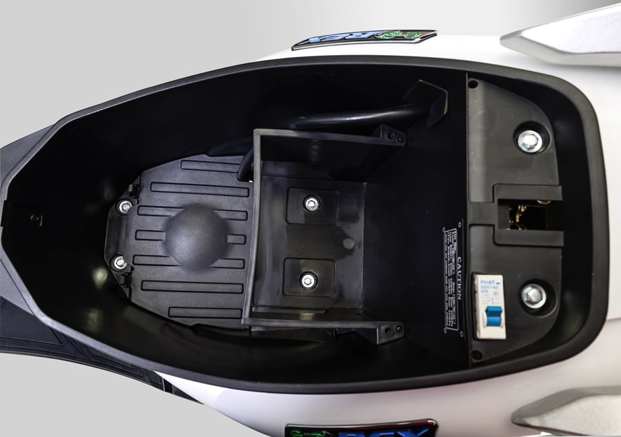 Nipponia E-Rex Luggage Box
